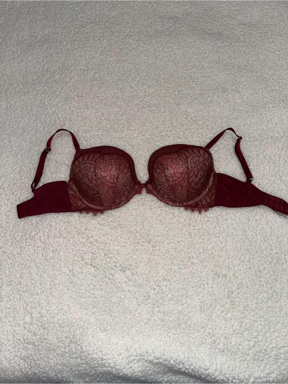 Victoria's Secret Lace Underwire Bra in Burgundy